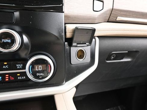 Used 2024 Ford Expedition Max Limited RWD image 28