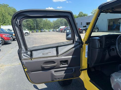 Used 2000 Jeep Wrangler SE AWD/4WD image 32