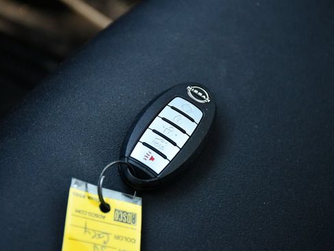 Used 2024 Nissan Altima 2.5 SV FWD image 17