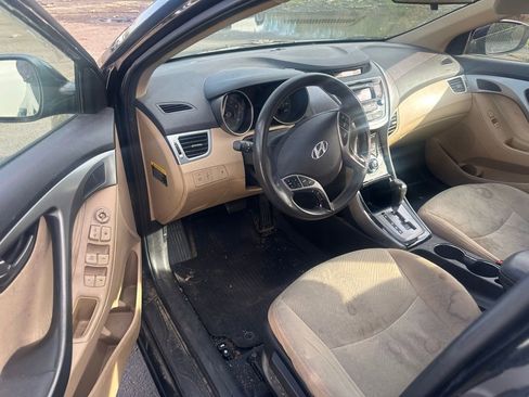 Used 2013 Hyundai Elantra GLS w/ Preferred Pkg image 8