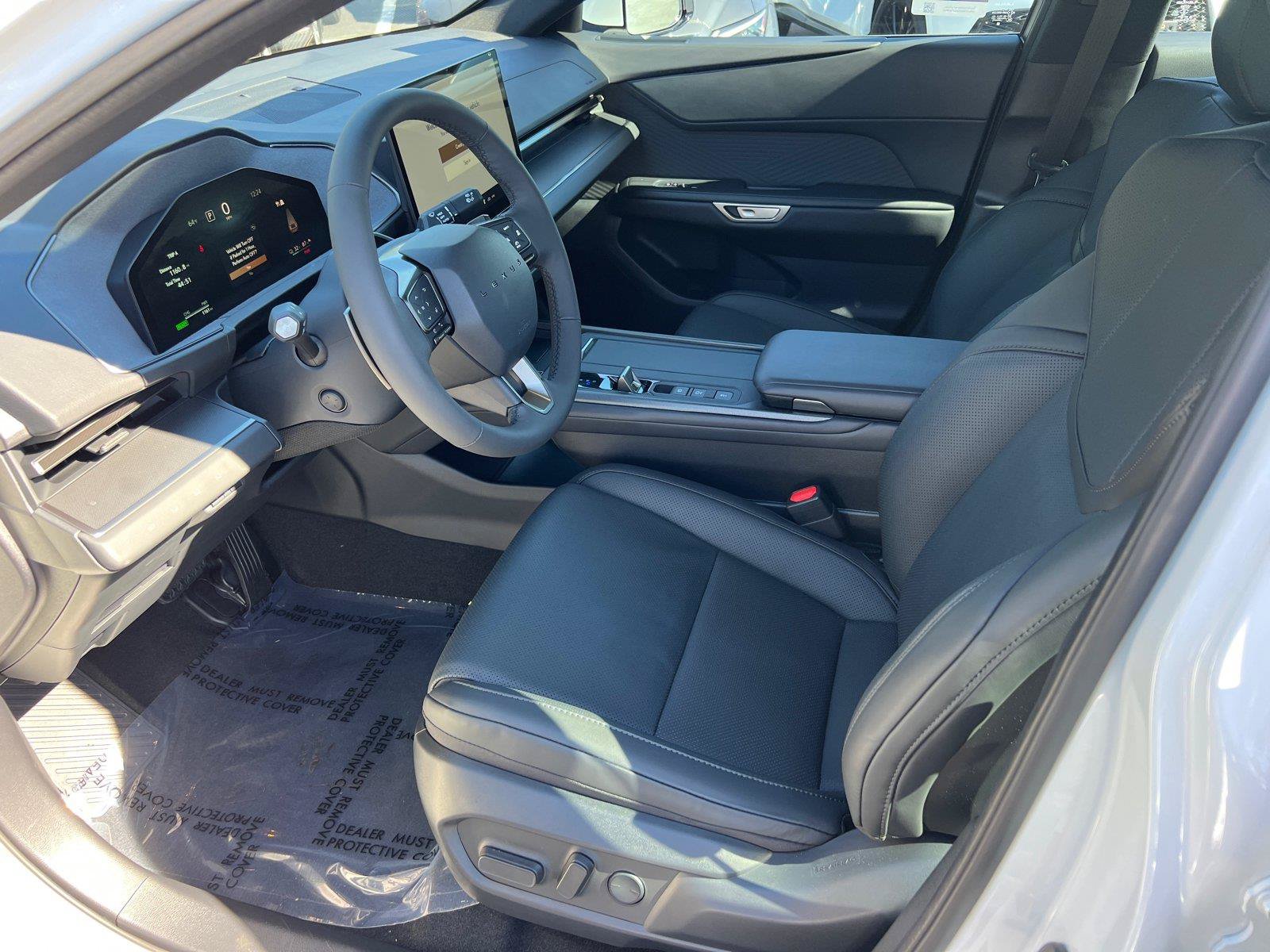 Used 2026 Lexus ES 350e w/ Convenience Package FWD image 9