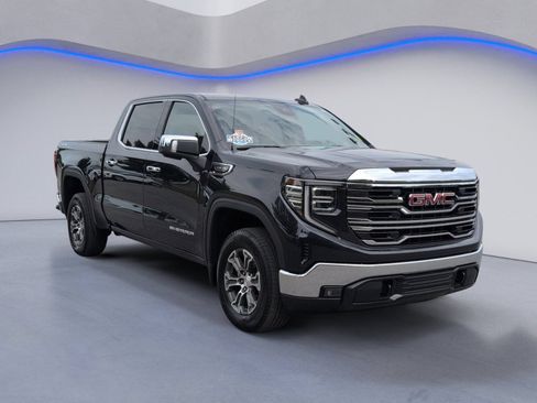 Used 2026 GMC Sierra 1500 SLT AWD/4WD image 10