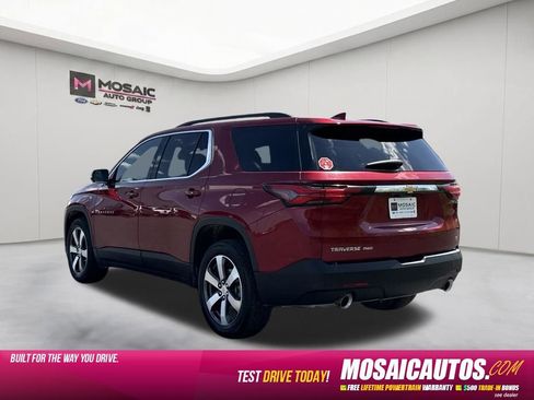 Used 2023 Chevrolet Traverse LT w/ LT Premium Package AWD/4WD image 5