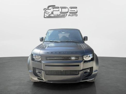 Used 2025 Land Rover Defender 110 V8 image 6