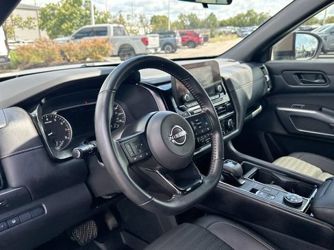 Used 2024 Nissan Pathfinder Rock Creek AWD/4WD image 10