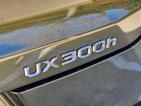 New 2026 Lexus UX 300h FWD image 7