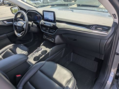 Used 2021 Ford Escape Titanium AWD/4WD image 35