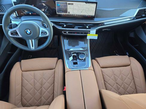 Used 2025 BMW X5 M60i w/ Climate Comfort Package image 19