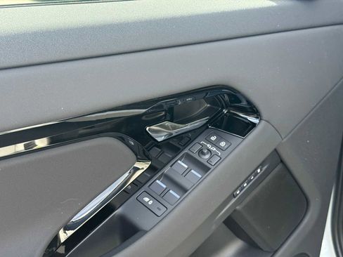 New 2026 Land Rover Range Rover Evoque S image 19