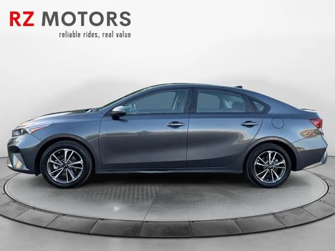 Used 2023 Kia Forte LXS FWD image 2