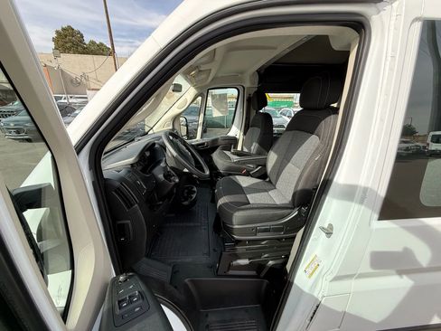 Used 2021 RAM ProMaster 2500 image 13
