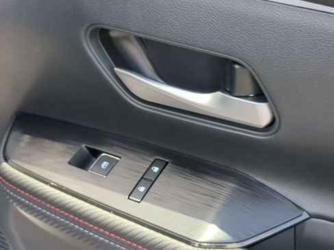 Certified 2025 Nissan Kicks SR FWD image 32
