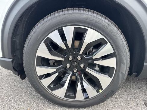 New 2026 Ford Explorer Platinum RWD image 9