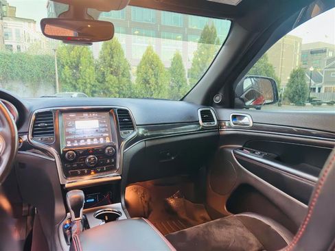 Used 2017 Jeep Grand Cherokee Trailhawk image 26