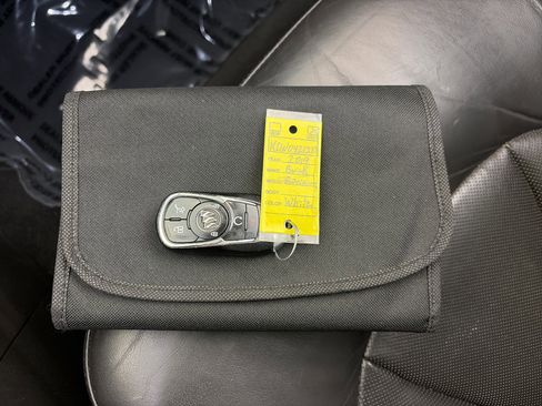 Used 2019 Buick Envision Essence image 31