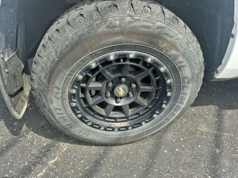 Used 2021 RAM 1500 Big Horn AWD/4WD image 9