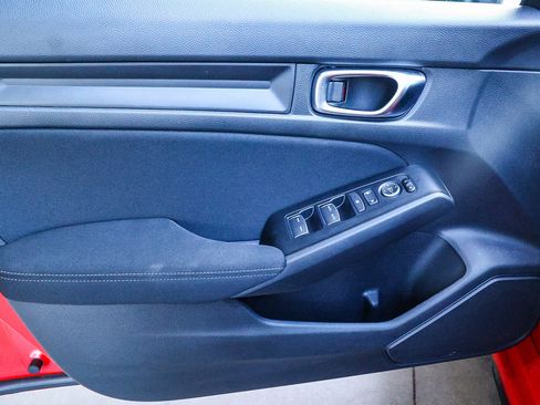 Certified 2025 Honda Civic Sport image 28