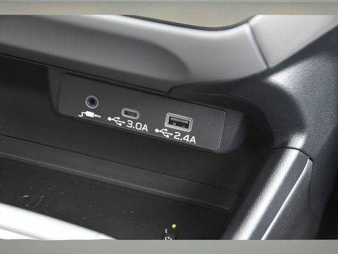 Certified 2025 Subaru Crosstrek 2.5i Limited image 36