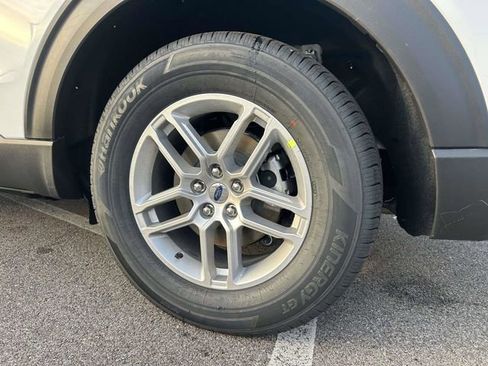 New 2026 Ford Explorer Active image 4