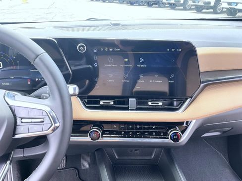 Certified 2026 Chevrolet Equinox ACTIV w/ Safety and Technology Package AWD/4WD image 13