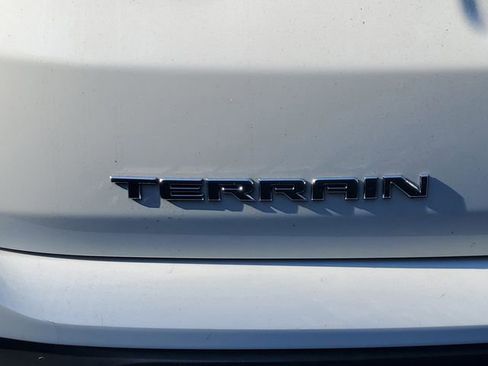 Used 2021 GMC Terrain SLE FWD image 7