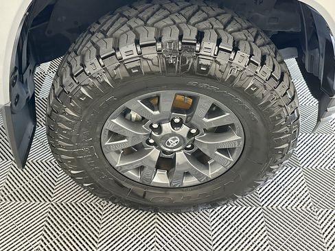 Used 2023 Toyota Tacoma SR5 w/ Technology Package AWD/4WD image 11