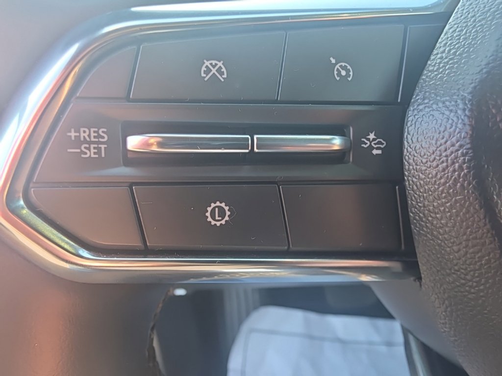 Used 2026 Chevrolet Equinox LT AWD/4WD image 27