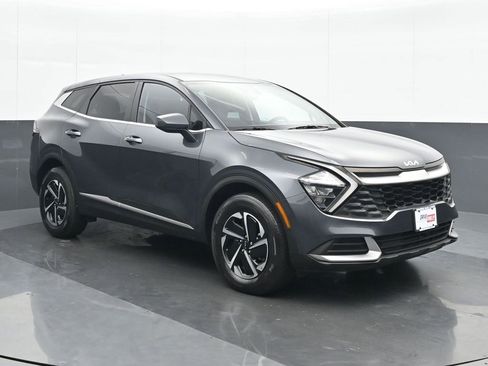 Used 2023 Kia Sportage LX image 9