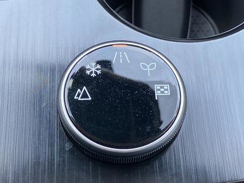 Used 2023 Nissan Rogue SL w/ SL Premium Package image 36