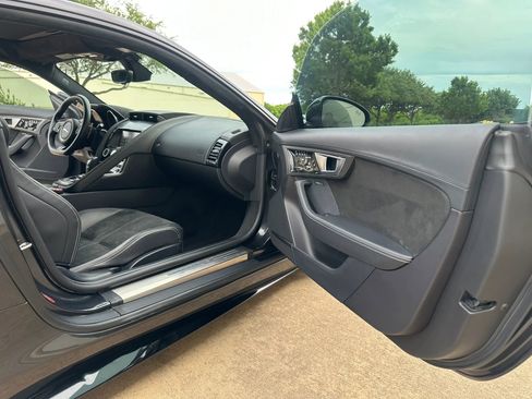 Used 2015 Jaguar F-TYPE R RWD image 20