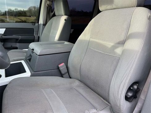Used 2008 Dodge Ram 2500 Truck SXT image 29