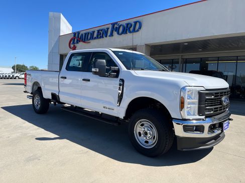 New 2026 Ford F350 XL w/ XL Chrome Package AWD/4WD image 4