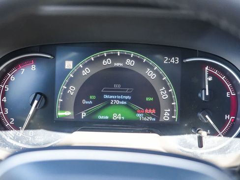 Used 2025 Toyota RAV4 XLE Premium FWD image 24