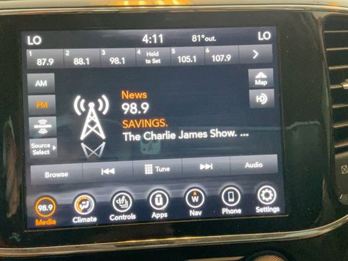 Used 2021 Jeep Grand Cherokee Limited w/ Premium Lighting Group AWD/4WD image 11