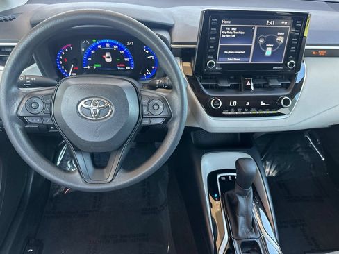 Certified 2022 Toyota Corolla LE FWD image 17