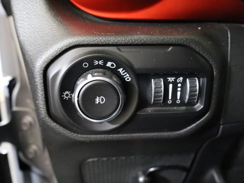 Used 2021 Jeep Wrangler Unlimited Rubicon image 34
