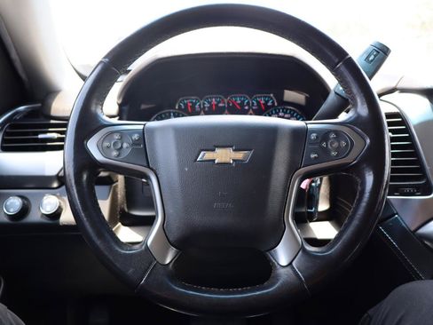 Used 2019 Chevrolet Suburban LT AWD/4WD image 18