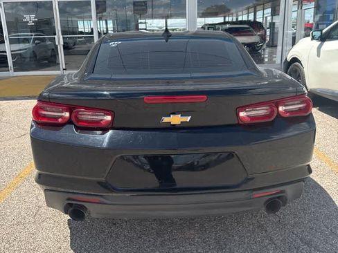 Used 2022 Chevrolet Camaro LT RWD image 11