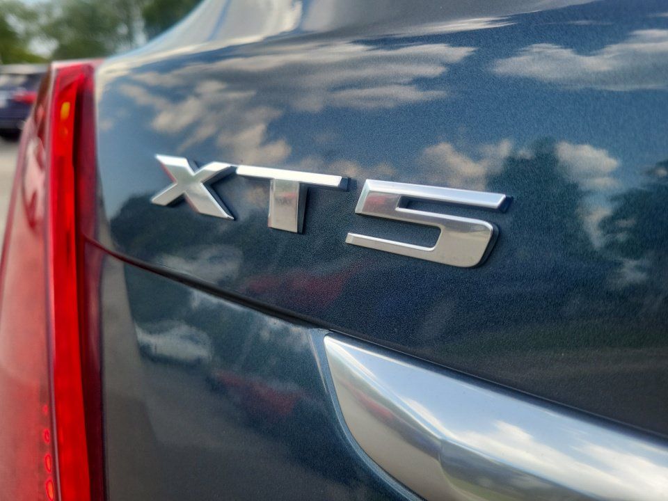 Used 2019 Cadillac XT5 Premium Luxury FWD image 14