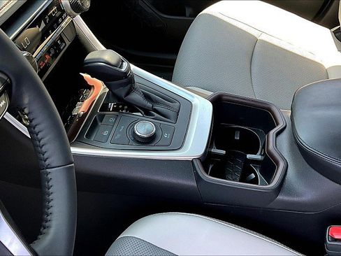 Used 2025 Toyota RAV4 Limited w/ Advanced Technology Package image 17