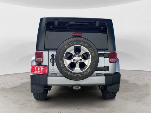 Used 2017 Jeep Wrangler Sahara w/ Trailer Tow Group AWD/4WD image 4