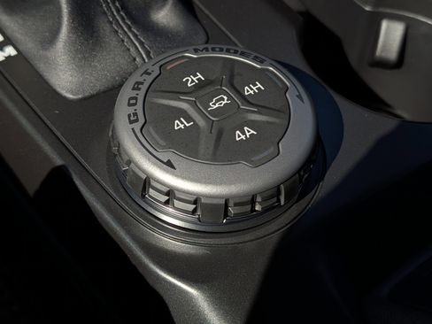 New 2025 Ford Bronco Badlands image 79