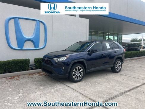 Used 2020 Toyota RAV4 XLE Premium FWD image 1
