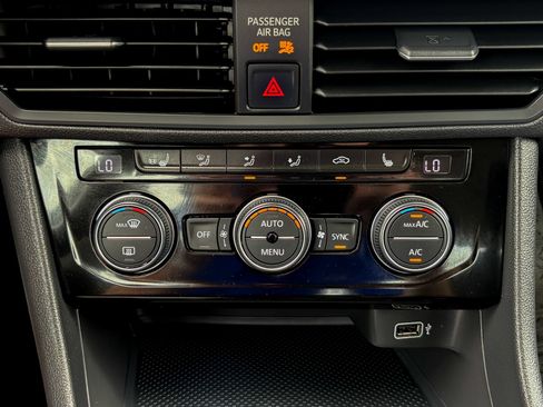 Used 2019 Volkswagen Jetta SEL FWD image 23