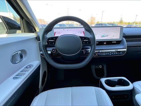 Used 2023 Hyundai Ioniq 5 SEL image 5