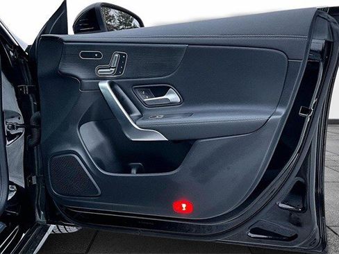 Used 2025 Mercedes-Benz CLA 250 4MATIC image 31