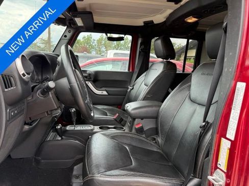Used 2013 Jeep Wrangler Unlimited Rubicon w/ Connectivity Group AWD/4WD image 9