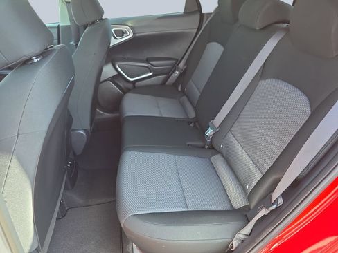 Used 2023 Kia Soul S FWD image 28