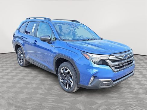 New 2025 Subaru Forester Premium image 3