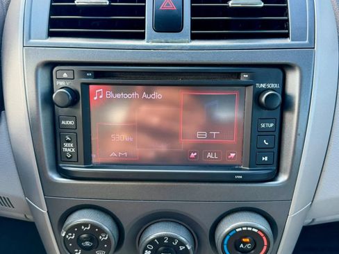 Used 2013 Toyota Corolla LE FWD image 14